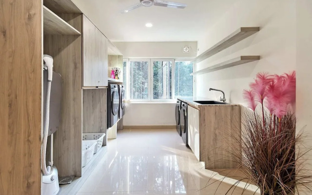 GoSavvy Executive Residences - Three Bedroom