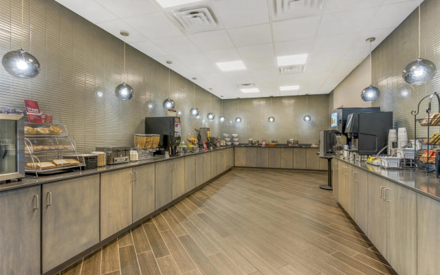 Best Western Plus Parkside Inn & Suites