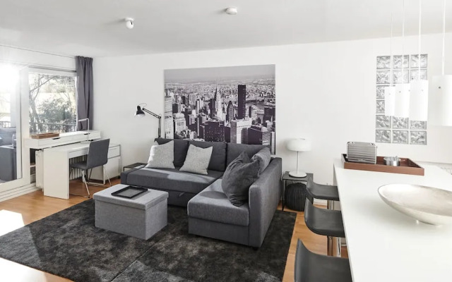 Kliniknahe 2-Zimmer Whg, große Terrasse im Grünen