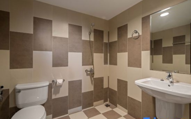 Luxury 4BR Villa Da Nang, 100m to Beach, Private Pool, Perfect for Group – Bathroom – Da Nang