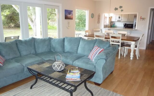 SEA LA VIE by Jekyll Realty