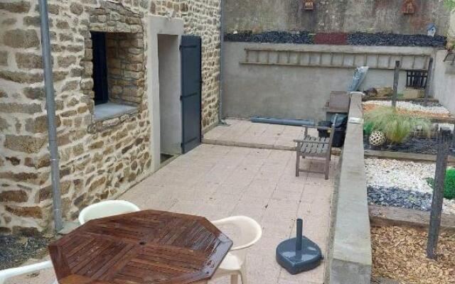 Studio idéalement situé au calme