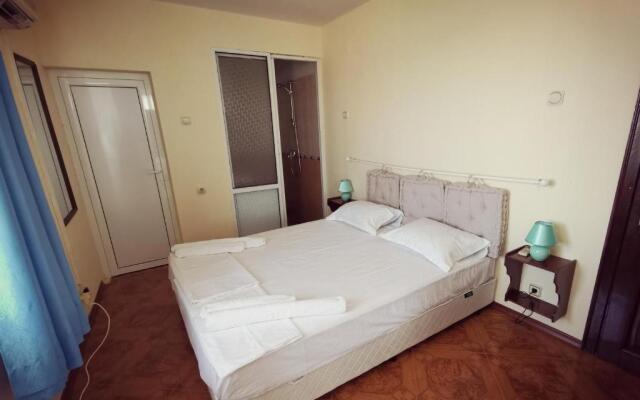 Hotel VALDI