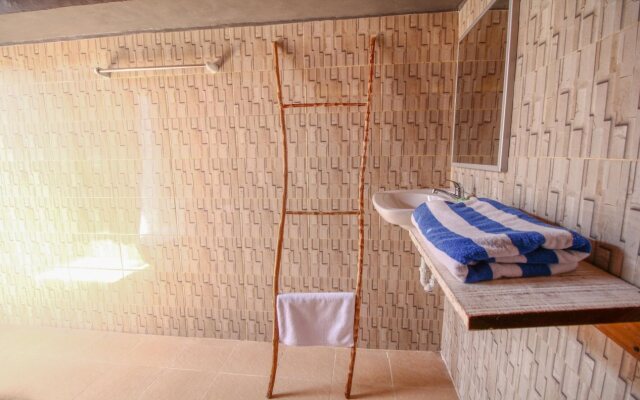 Maha Mustika Beach Inn