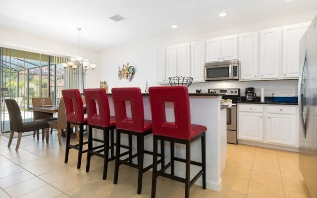 Veranda Palms IHR 1004