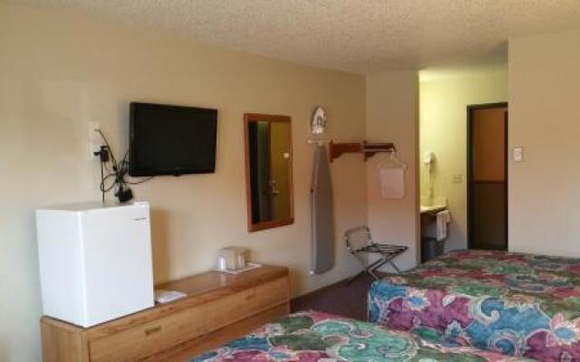 Woodlands Inn & Suites