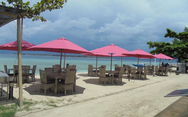 Meno Mojo Beach Resort
