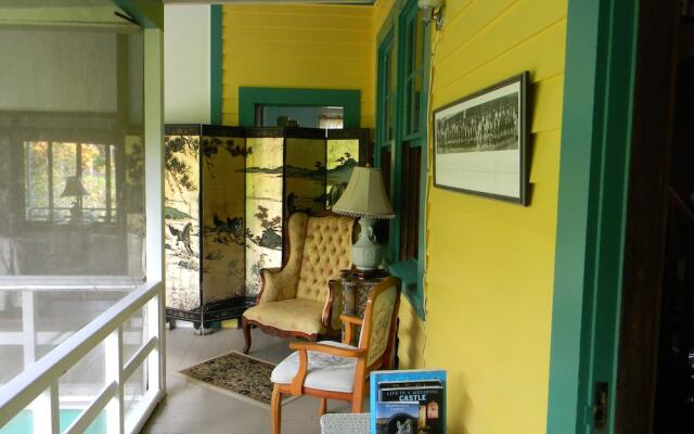 Maureen's Bed & Breakfast