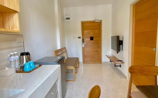 Calamint Residence Hotel