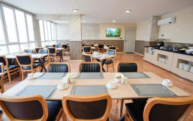 Zade Life OTEL