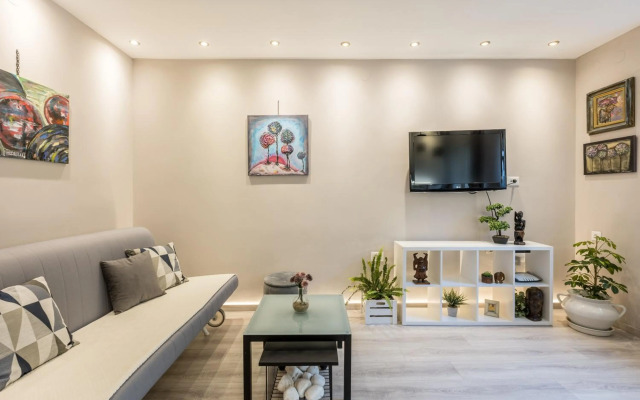 Artistic chill art apartment 2+2.Centar of Split.