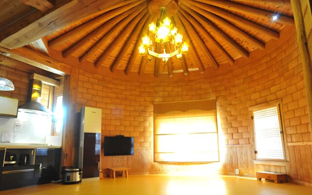 Yeongwol Wolgang Sanhachon Pension