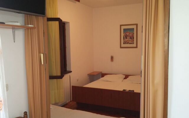Apartment Sreca - 10m from the sea A1 Sukosan, Zadar riviera