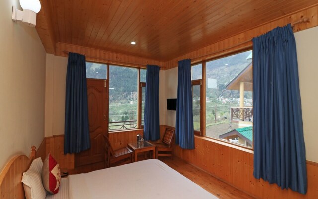 OYO 13697 Home Exotic Hill View Studio Naggar Road
