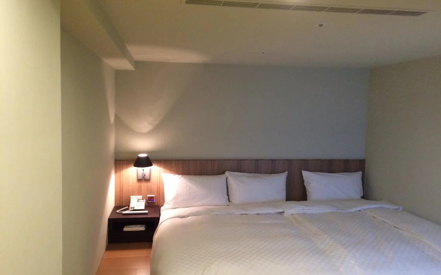 Smile Inn - Taipei Main Station