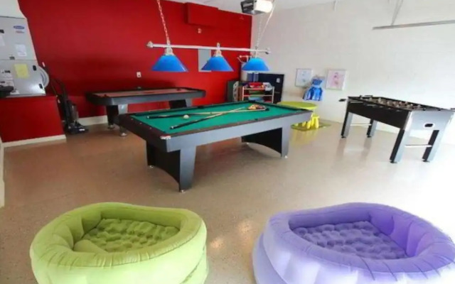 4bdr w Pool Near Disney