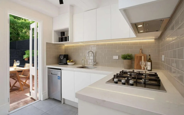 The Paddington White Sanctuary