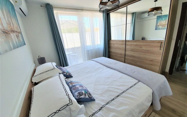 2-bed Apartment 5 Mins From Beach! Zadar, Croatia