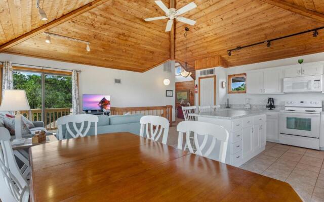 1100 - La Maison De Geezer