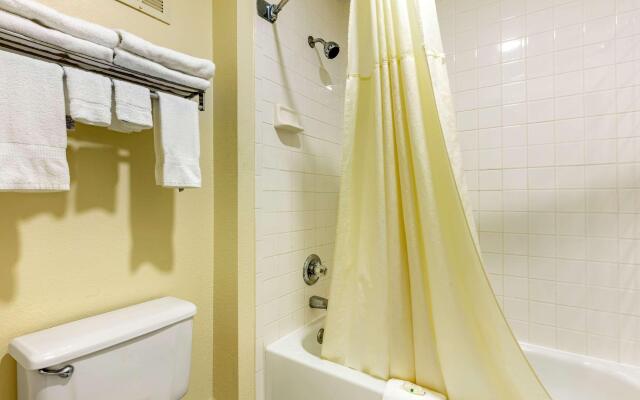 Quality Inn Cleveland North