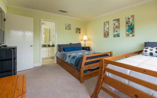 Hill Country Hideaway TBM 208