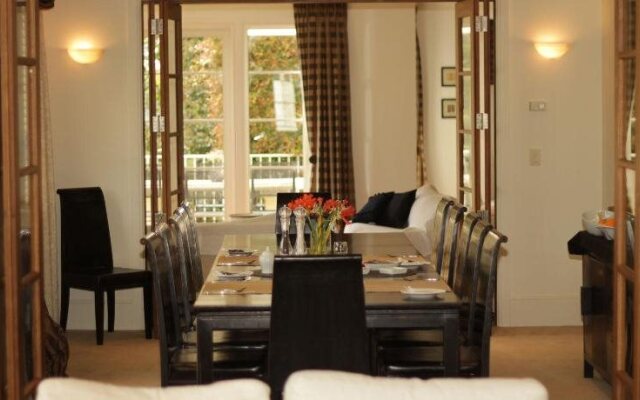 The Consulate Luxury Bed and Breakfast