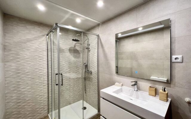 Albufeira Town Apartment by Homing