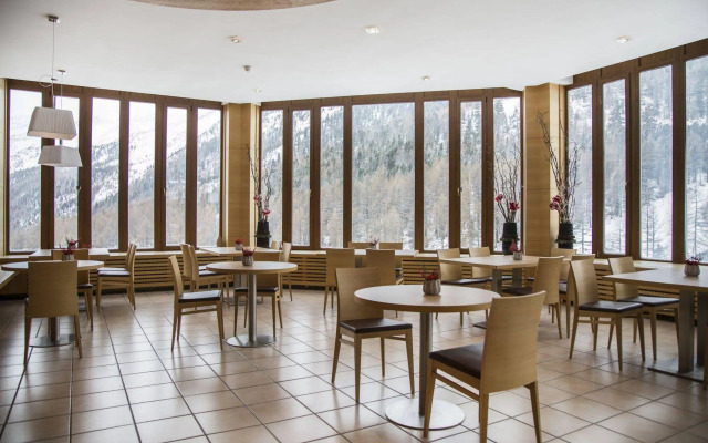 Blu Hotel Senales Zirm - Cristal