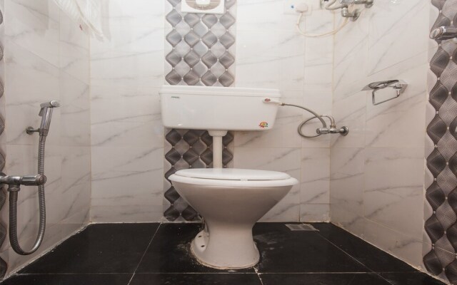 OYO 17202 Hotel Indore