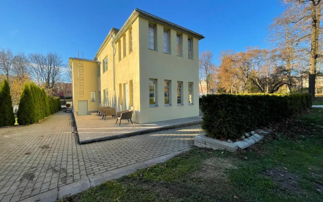 "Winter" Apartment