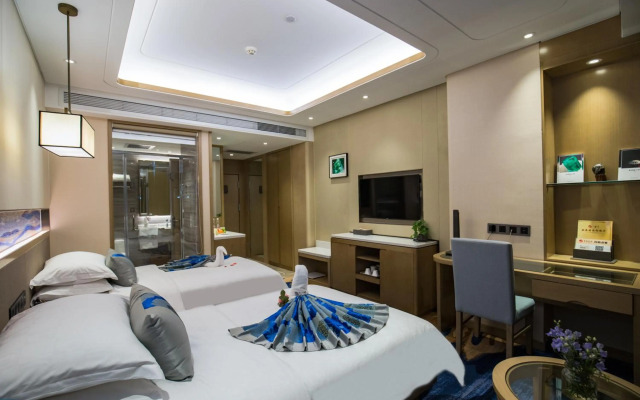Golden Spring Hotel