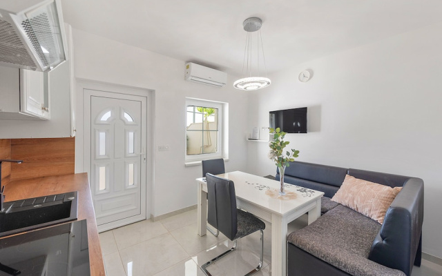 Superior Apartment Tania 15