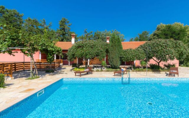 Kristina Laginji in Laginji