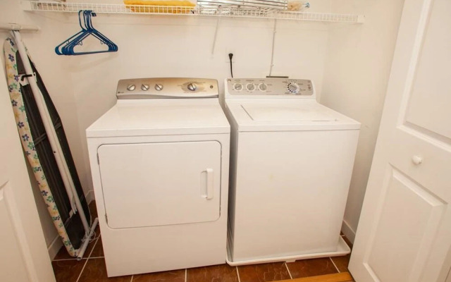 B437 Just Relax Penthouse by RedAwning