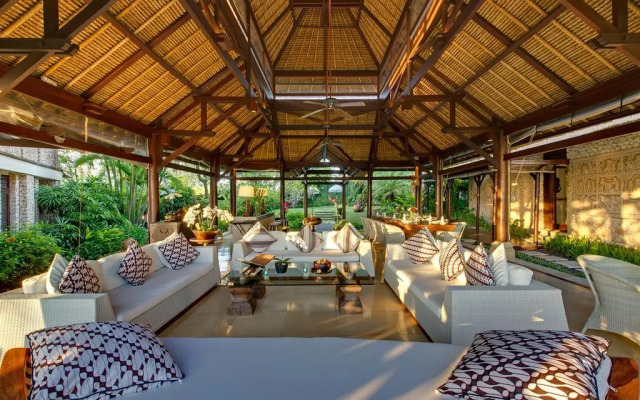 Sungai Tinggi Beach Villa