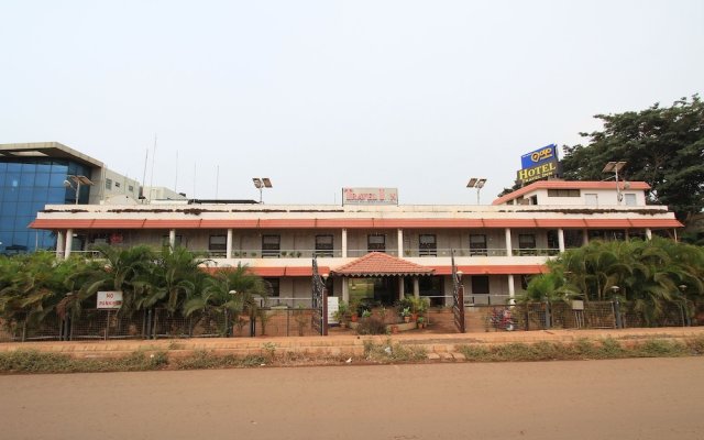 OYO 22528 Hotel Travel Inn