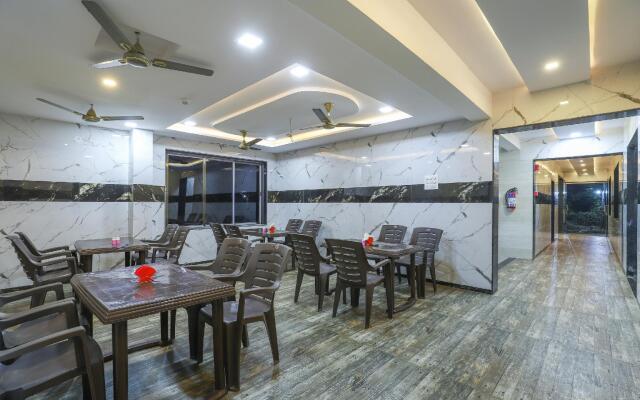 OYO 65742 Hotel Hill Villa