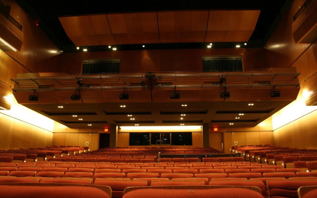 Holiday Inn Burlington Conference Centre by IHG