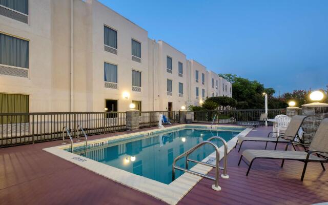 Red Roof Inn Pensacola Fairgrounds