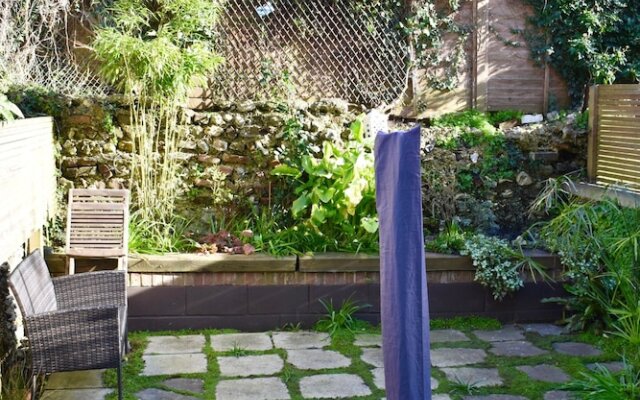 2 Bedroom House in the Heart of Hanover