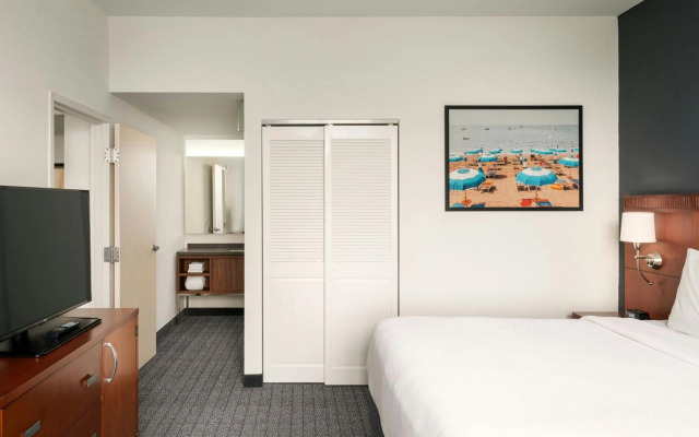 Courtyard by Marriott St. Petersburg Downtown
