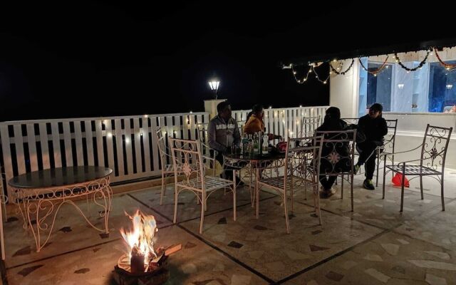 Hotel Spring Wood