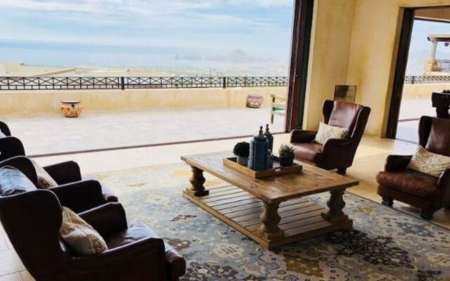 Luxury Apartment 3Br 2 Bath Ocean View