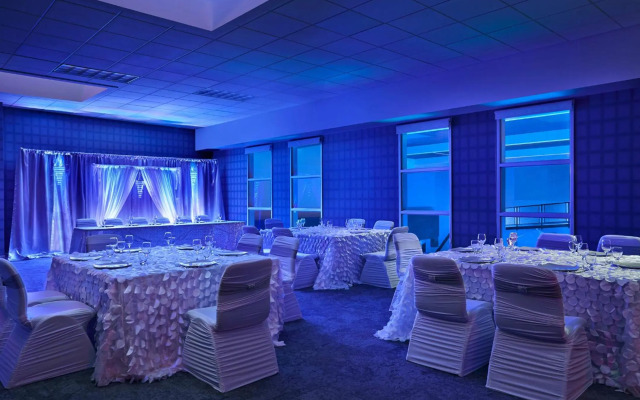 Aloft Calgary University