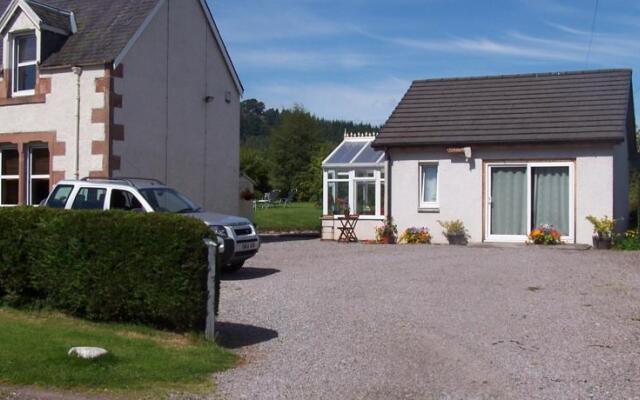 Rooms at Elmbank near Loch Ness
