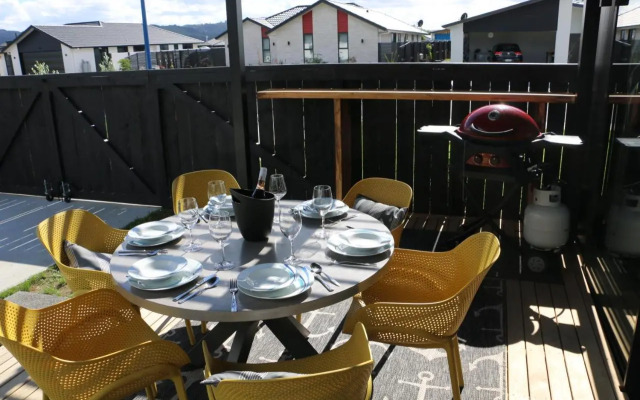 Sun and Sea Sanctuary - Whitianga Holiday Home