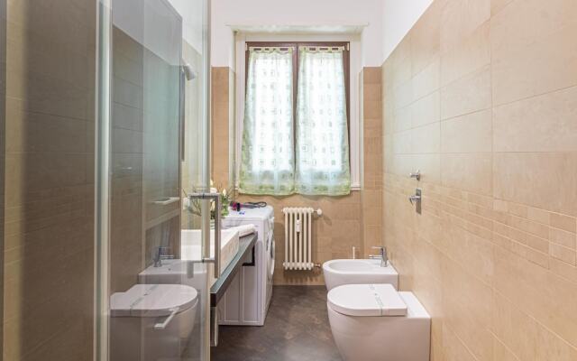 Madamart - 301 Autodromof1 Centro