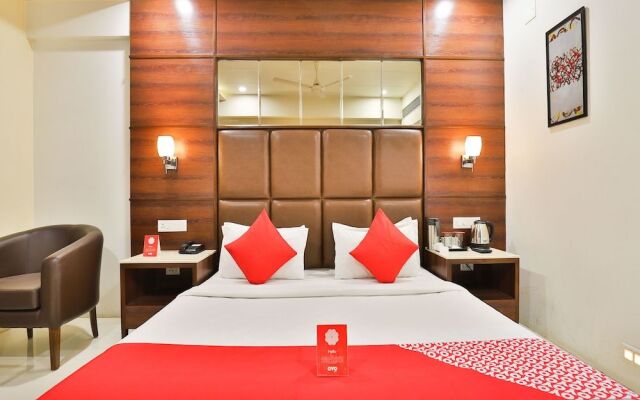 OYO 13253 The Grand Vinayak Hotel
