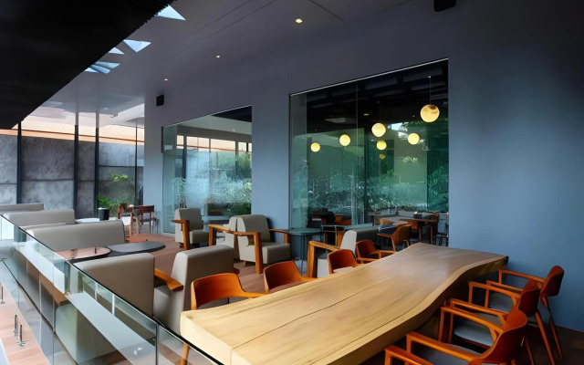 The Life Styles Hotel Surabaya