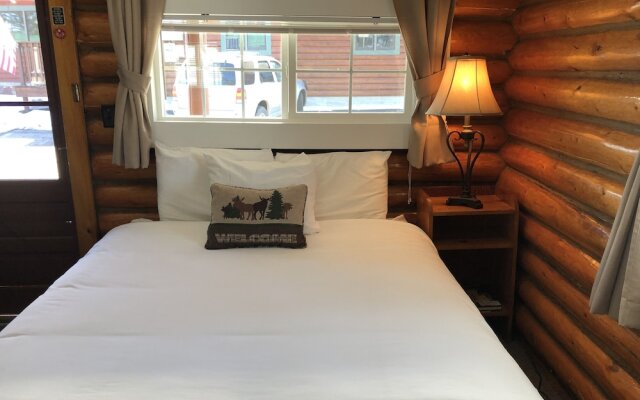 Sportsmans Lodge
